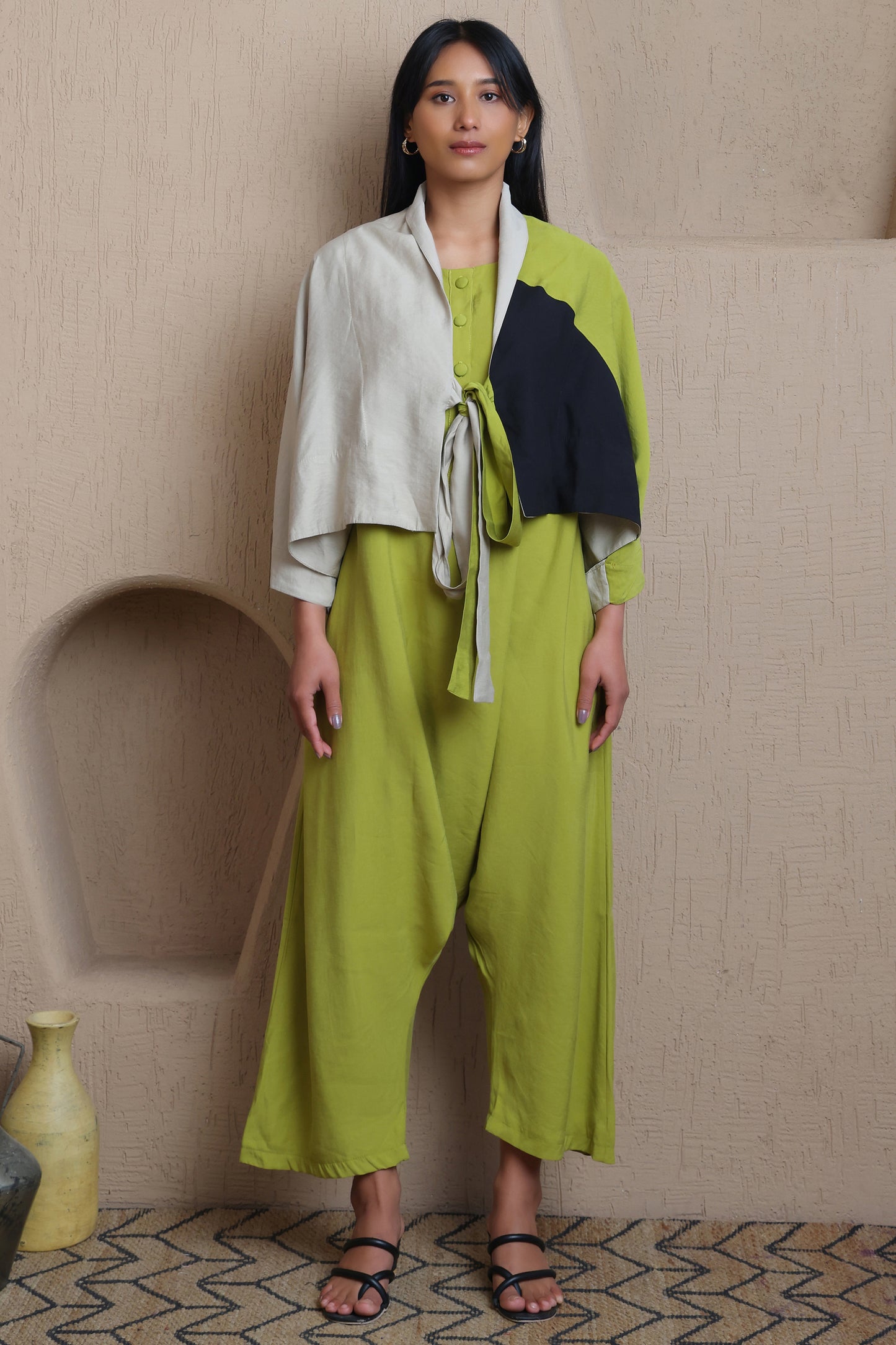 Short Front Open Jacket Contrast Color -  Meiala