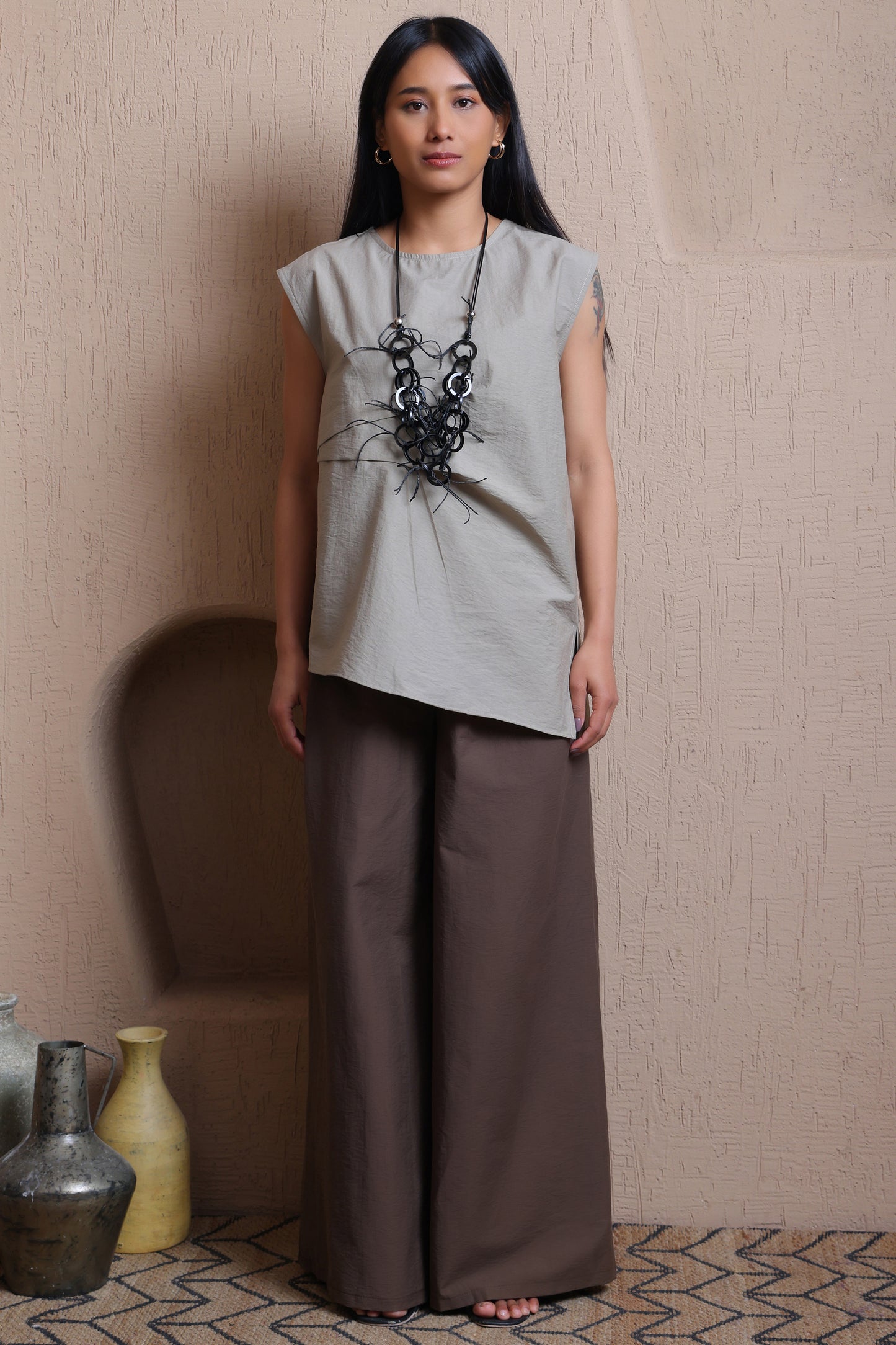 Solid Top With Statement Necklace -  Meiala