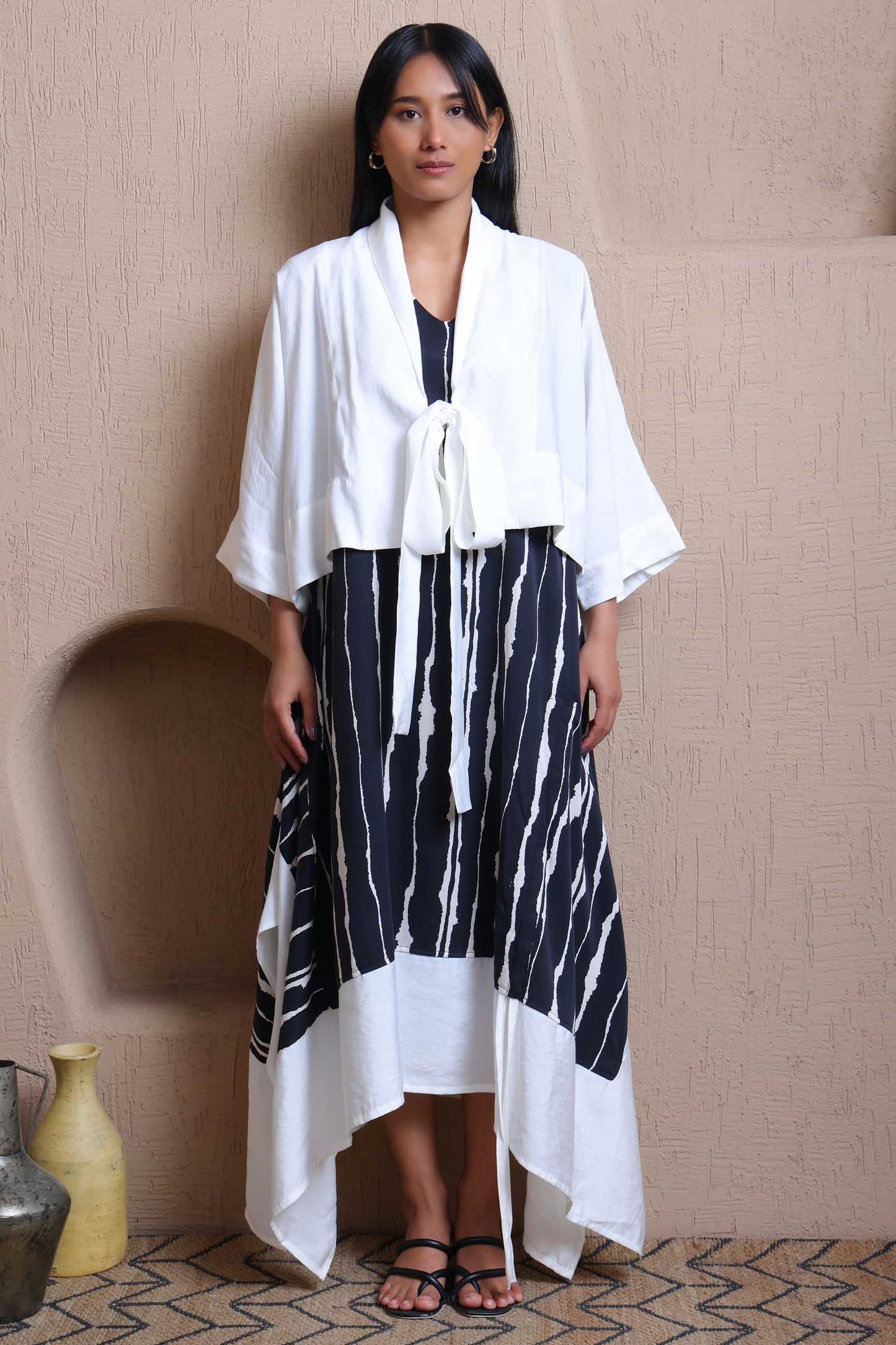 Short Front Open Jacket -  Meiala