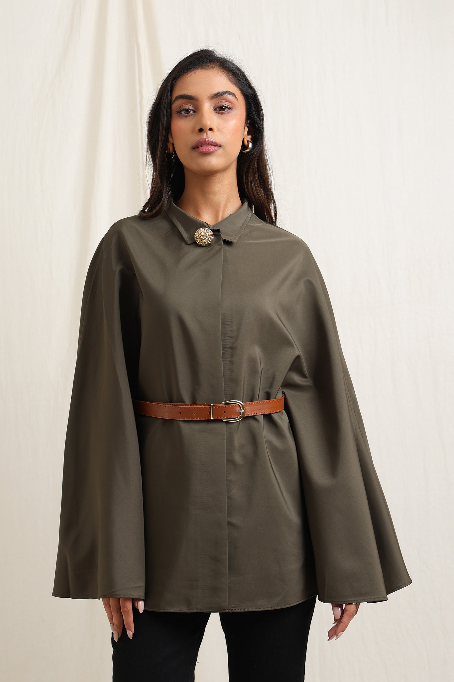 Belted Cape - Meiala