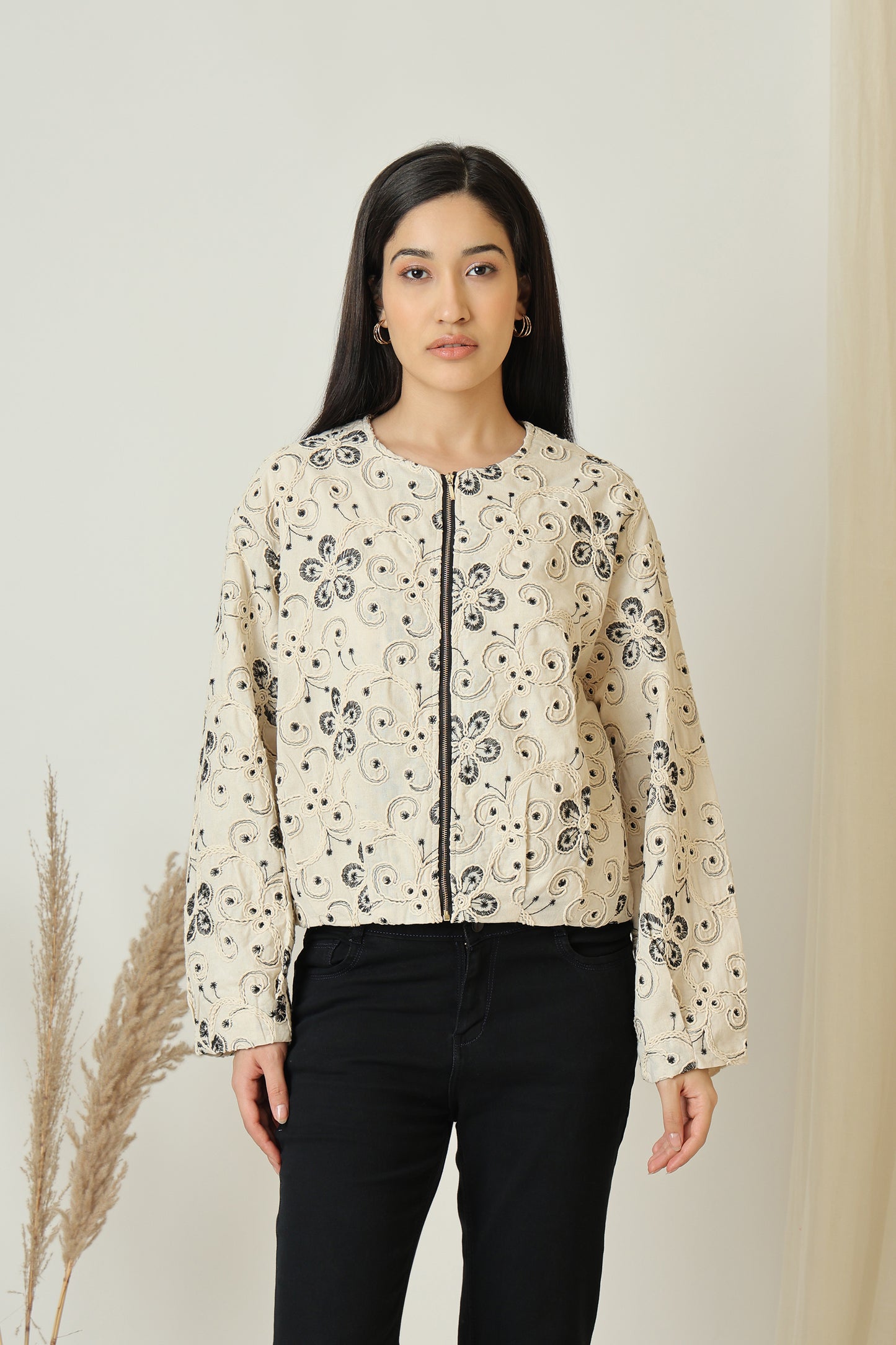 Embroidered Floral Jacket - Meiala