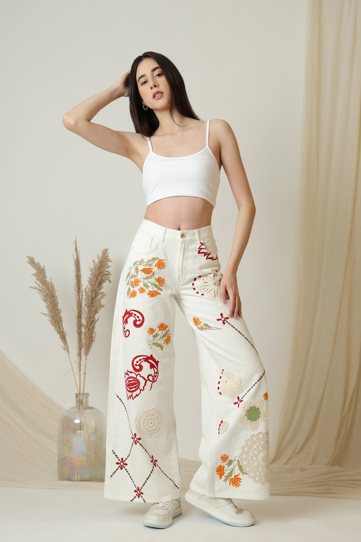 Dainty Floral Embroidery Palazzo Fit Jeans - Meiala