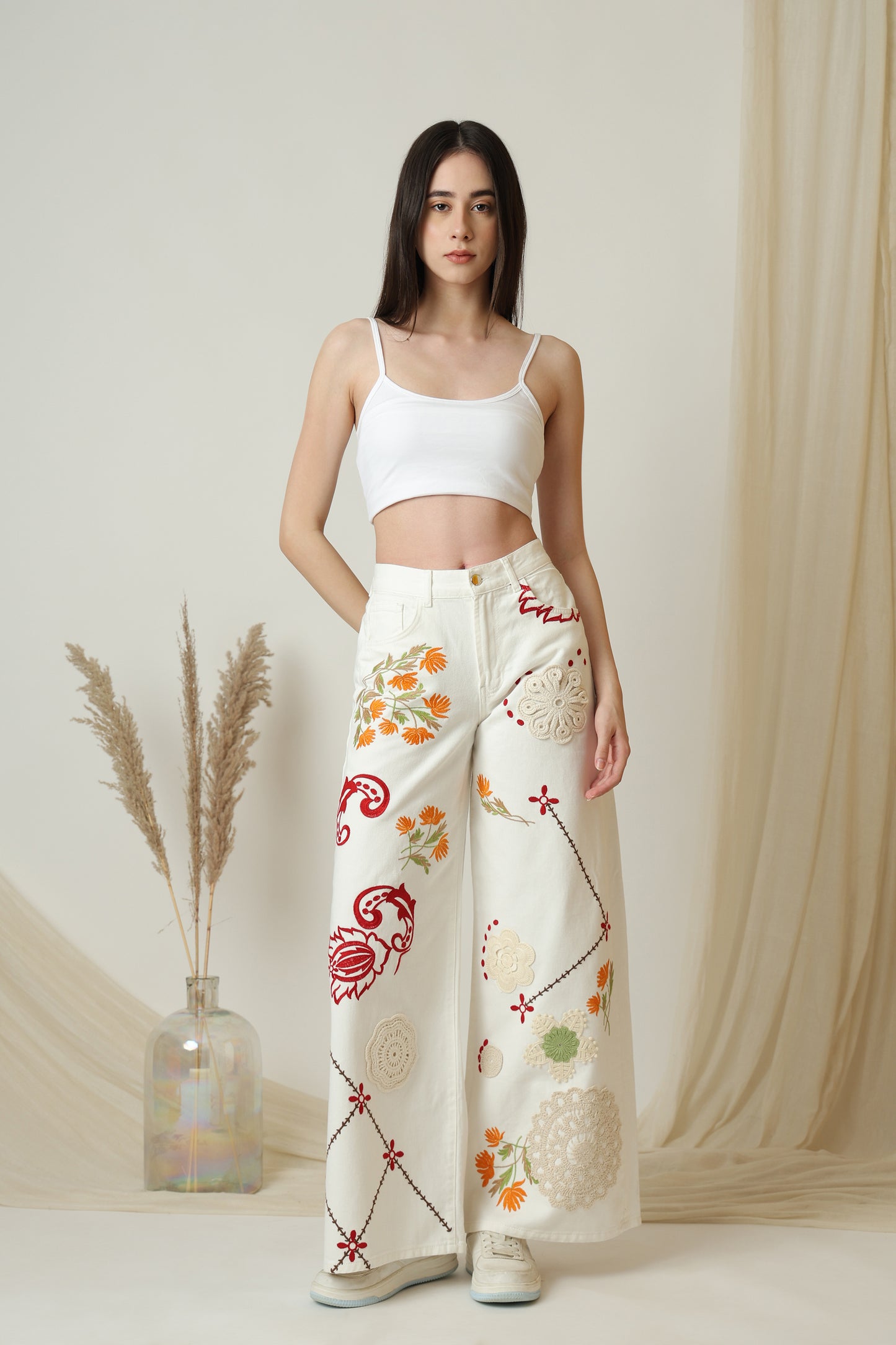 Dainty Floral Embroidery Palazzo Fit Jeans - Meiala