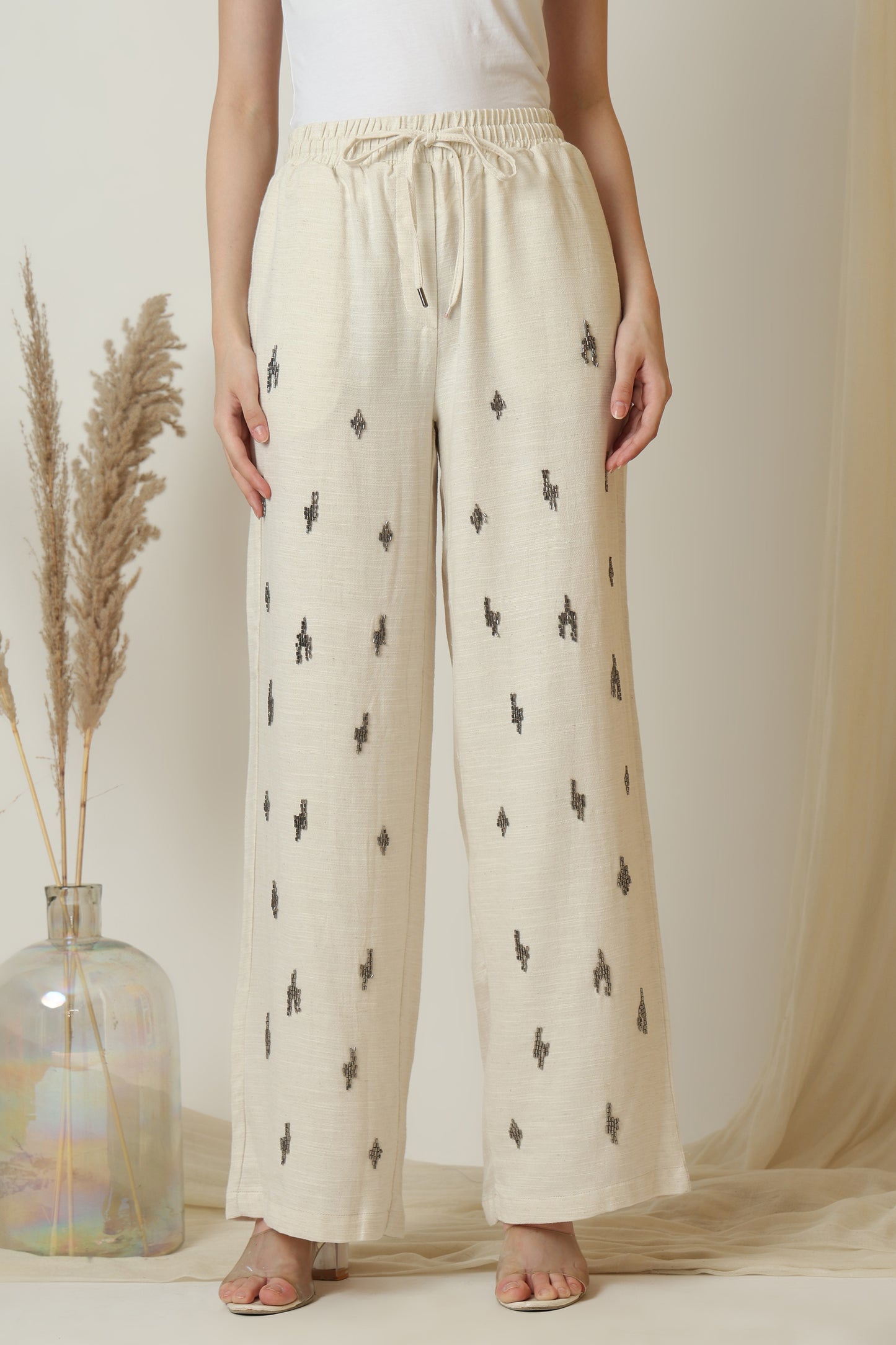 MinimalStuddedPants - Meiala