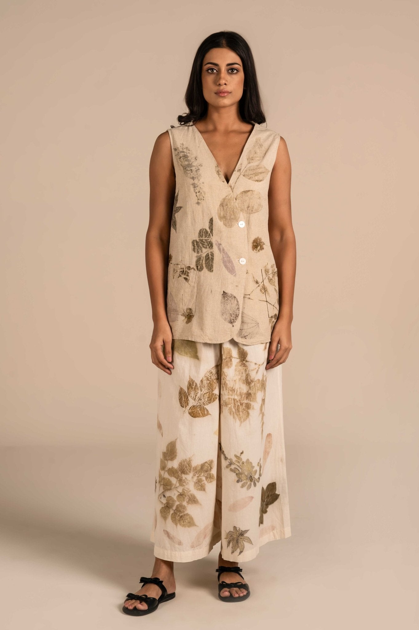 Button down leaf hammered Waistcoat - Meiala Official