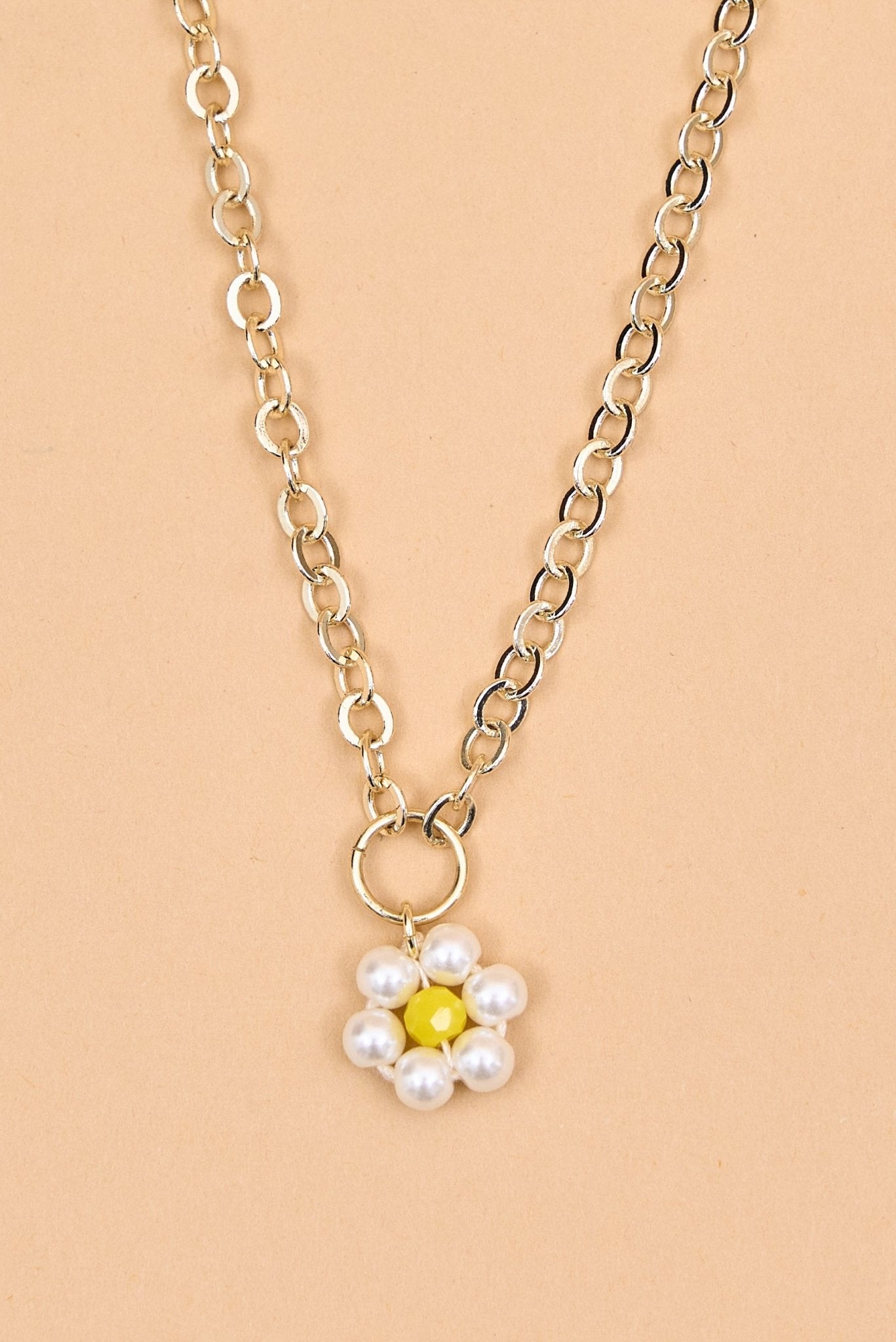 Dainty necklace with daisy pearl charm - Meiala Official