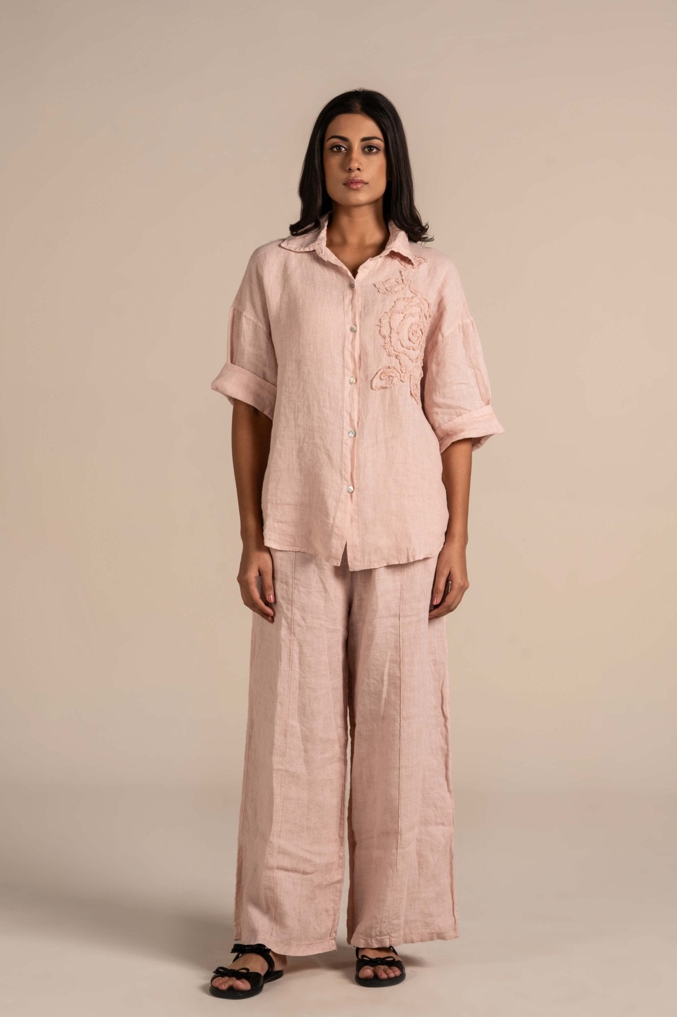 Elegant longline shirt with floral embroidery - Meiala Official