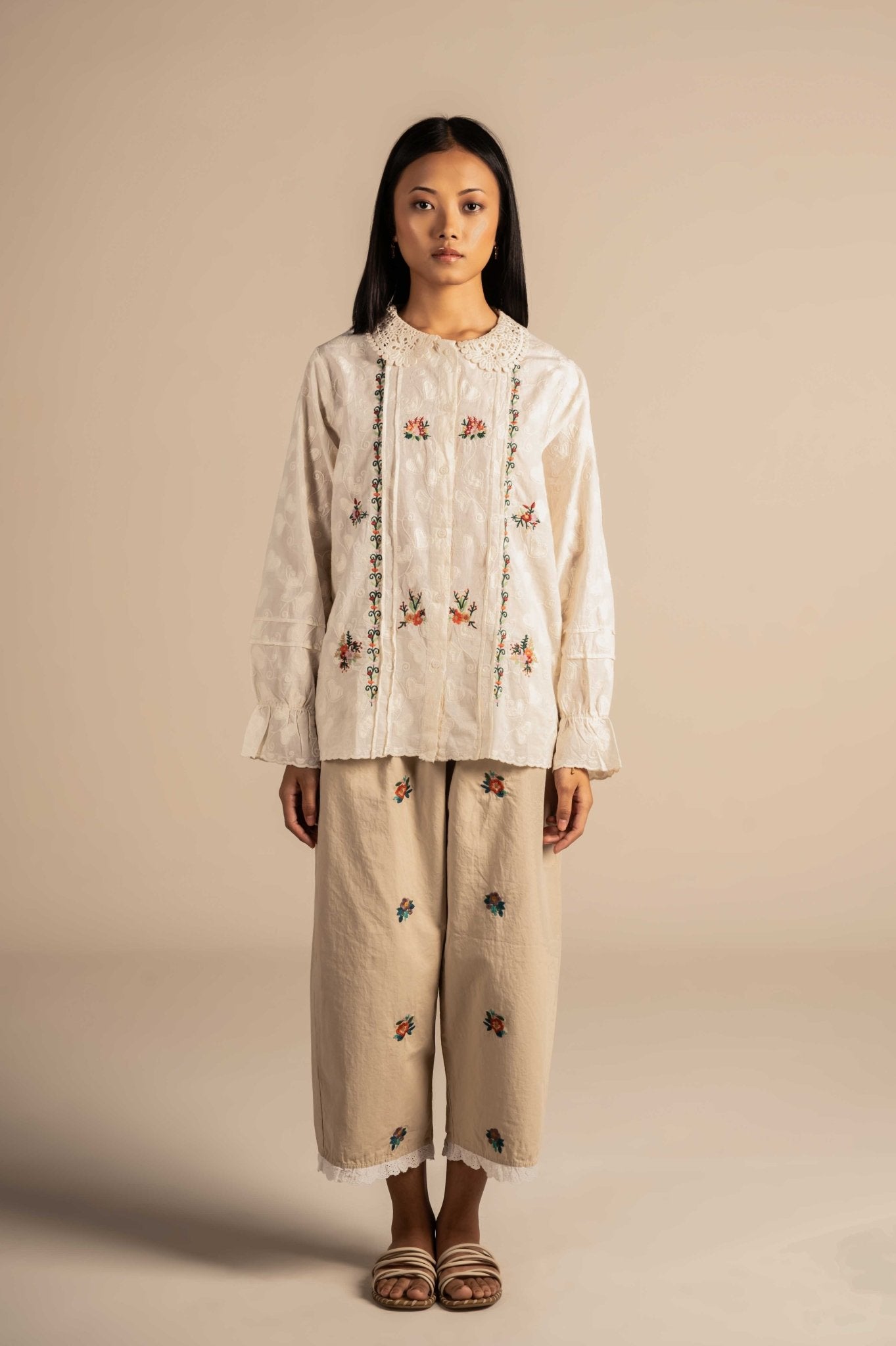 Peter pan shirt with floral embroidery - Meiala Official