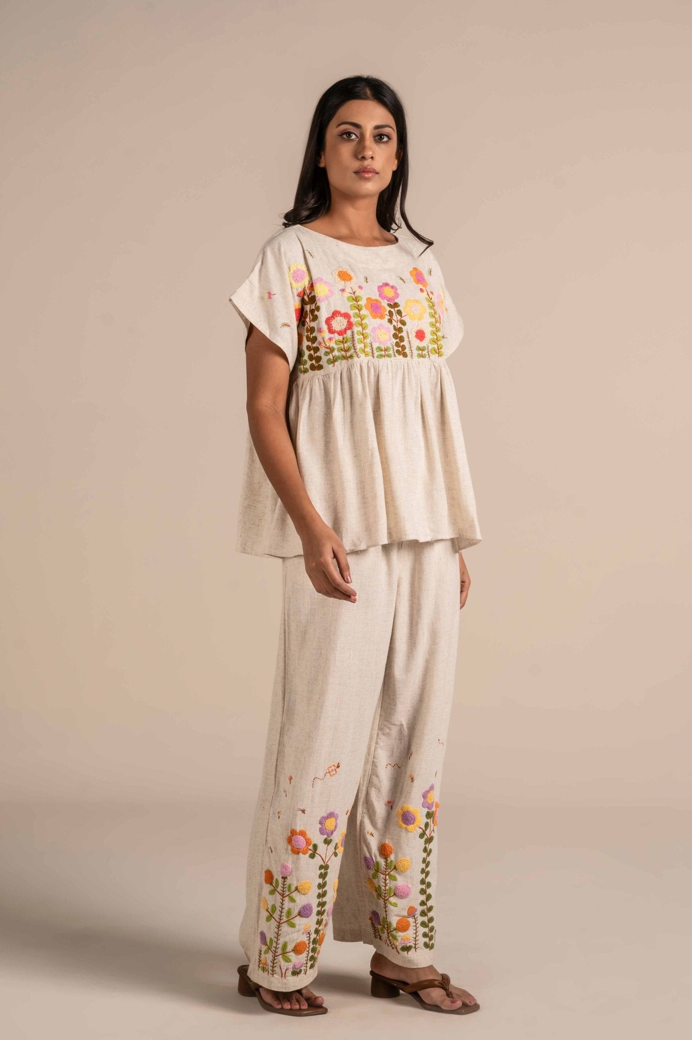 Top with gathers and hand embroidery - Meiala Official