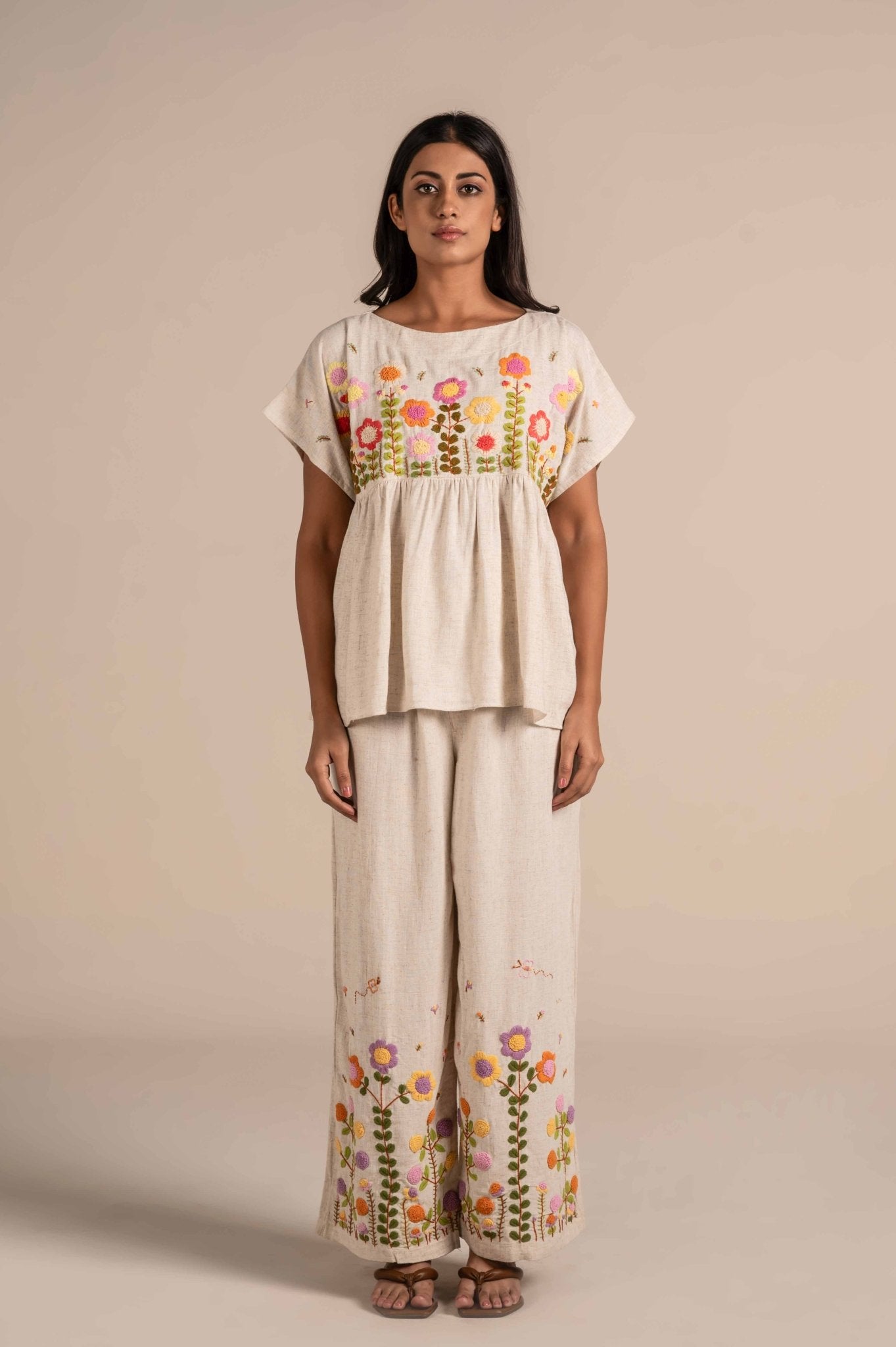 Top with gathers and hand embroidery - Meiala Official