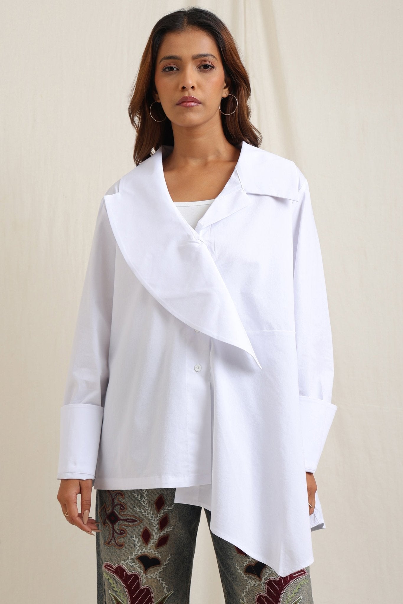 White Shirt - Meiala Official