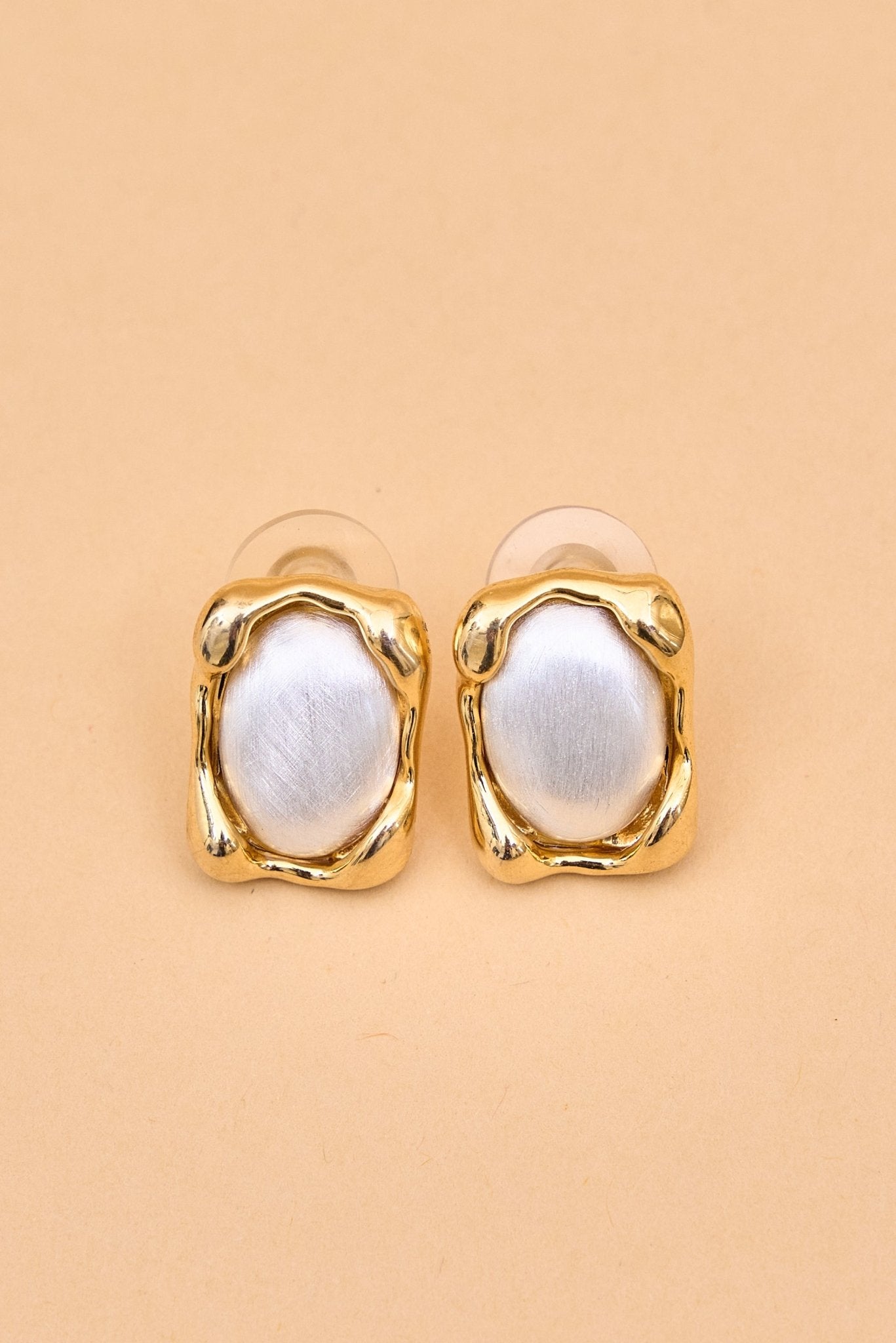 White Stud Earring - Meiala Official